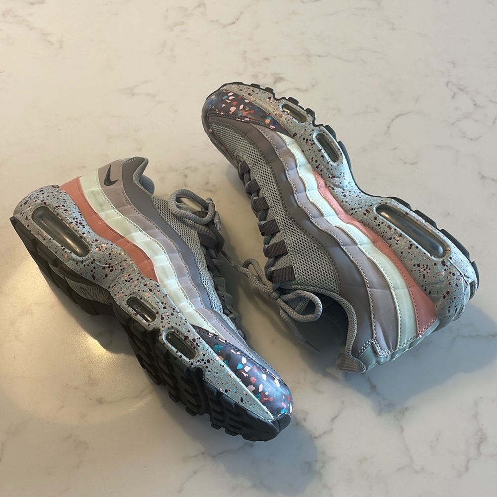 Nike Air Max 95 Splatter Sneakers - Picture 3 of 8